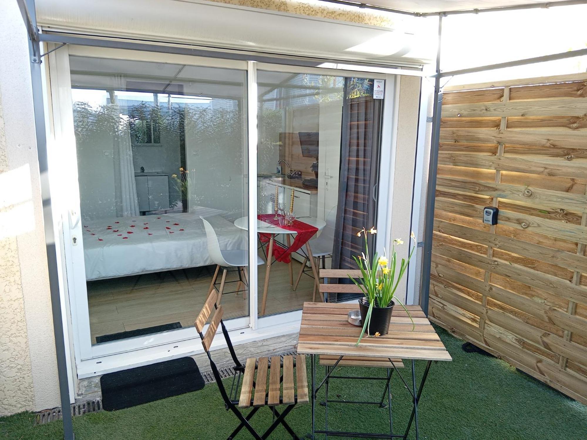 Appart'Hotel Le Clos Lassagne A Brignais - Lyon Sud エクステリア 写真
